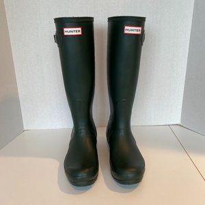 Hunter size 6/7 Dark Green Tall Boots